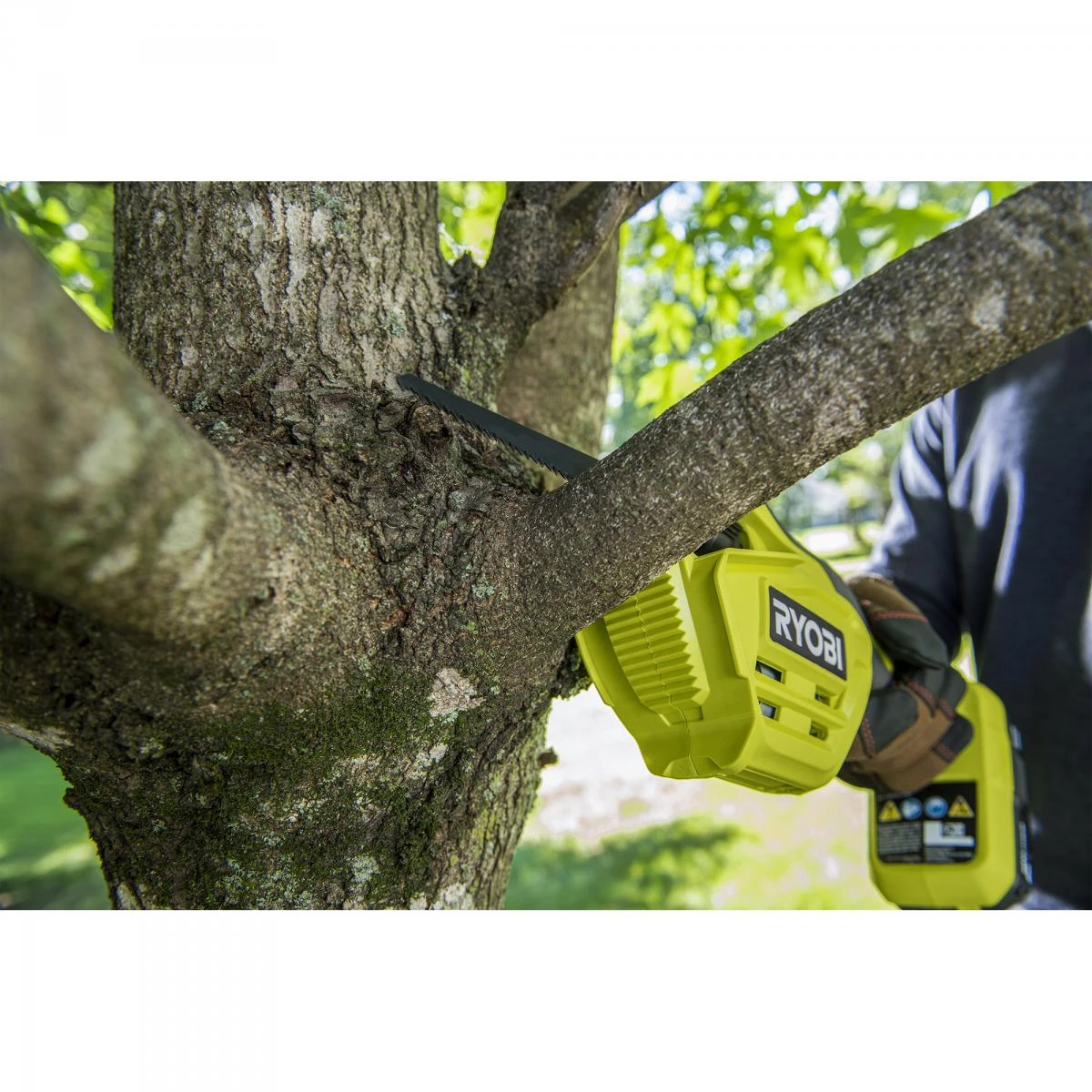 RYOBI 18V ONE+ One-Handed Reciprocating Saw 4 RYOBI 18V ONE+ One-Handed Reciprocating Saw - Image 4