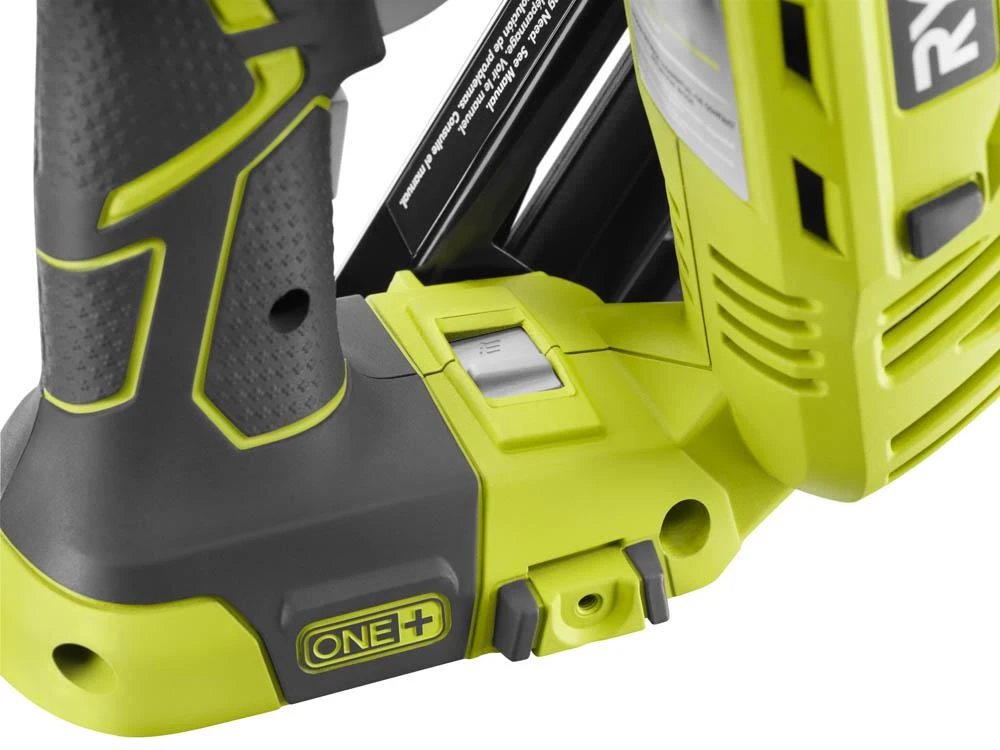 RYOBI 18V ONE+ AirStrike 15GA Angled Finish Nailer 9 RYOBI 18V ONE+ AirStrike 15GA Angled Finish Nailer - Image 9