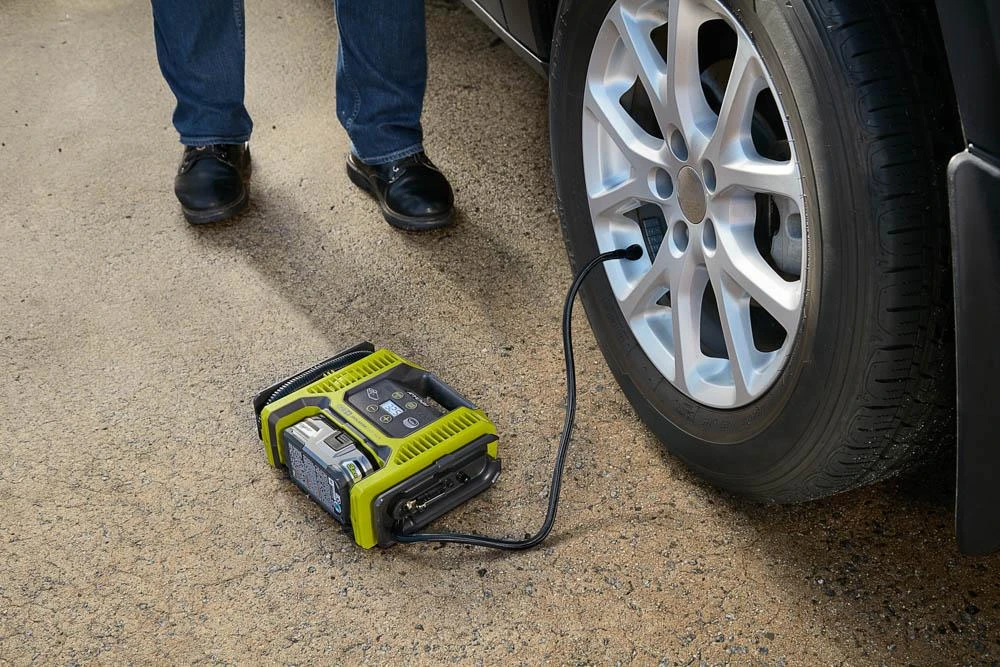 RYOBI 18V ONE+ Dual Function Inflator/Deflator 4 RYOBI 18V ONE+ Dual Function Inflator/Deflator - Image 4