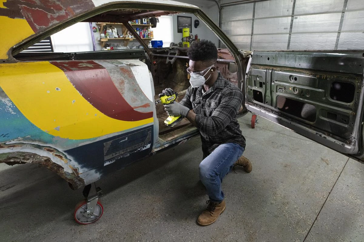 RYOBI 18V ONE+ HP Compact Brushless 1/4" Right Angle Die Grinder 5 RYOBI 18V ONE+ HP Compact Brushless 1/4" Right Angle Die Grinder - Image 5