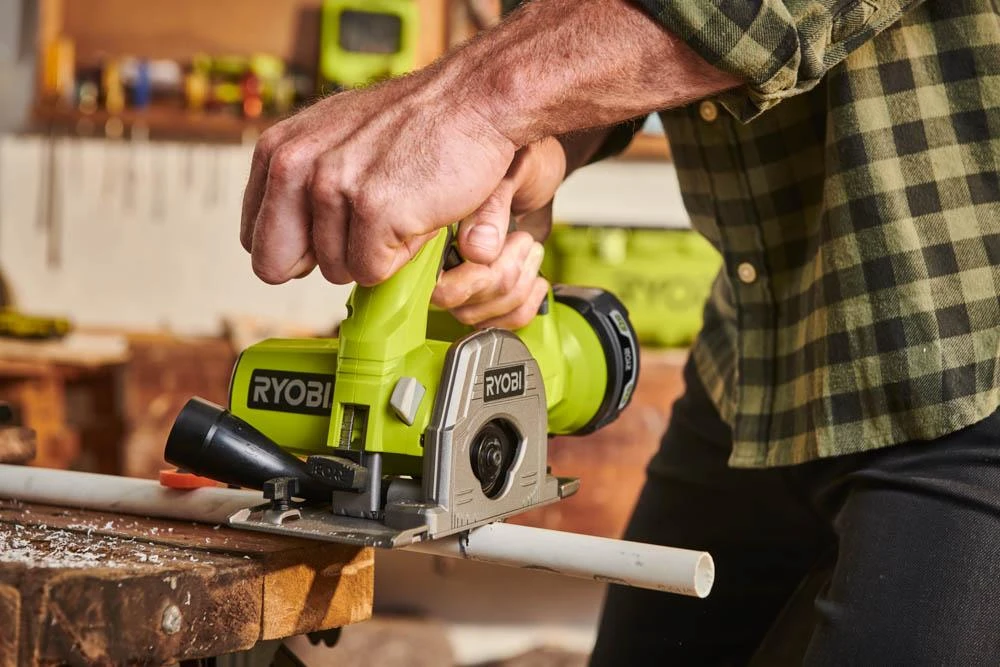 RYOBI 18V ONE+ 3-3/8" Multi-Material Plunge Saw 8 RYOBI 18V ONE+ 3-3/8" Multi-Material Plunge Saw - Image 8